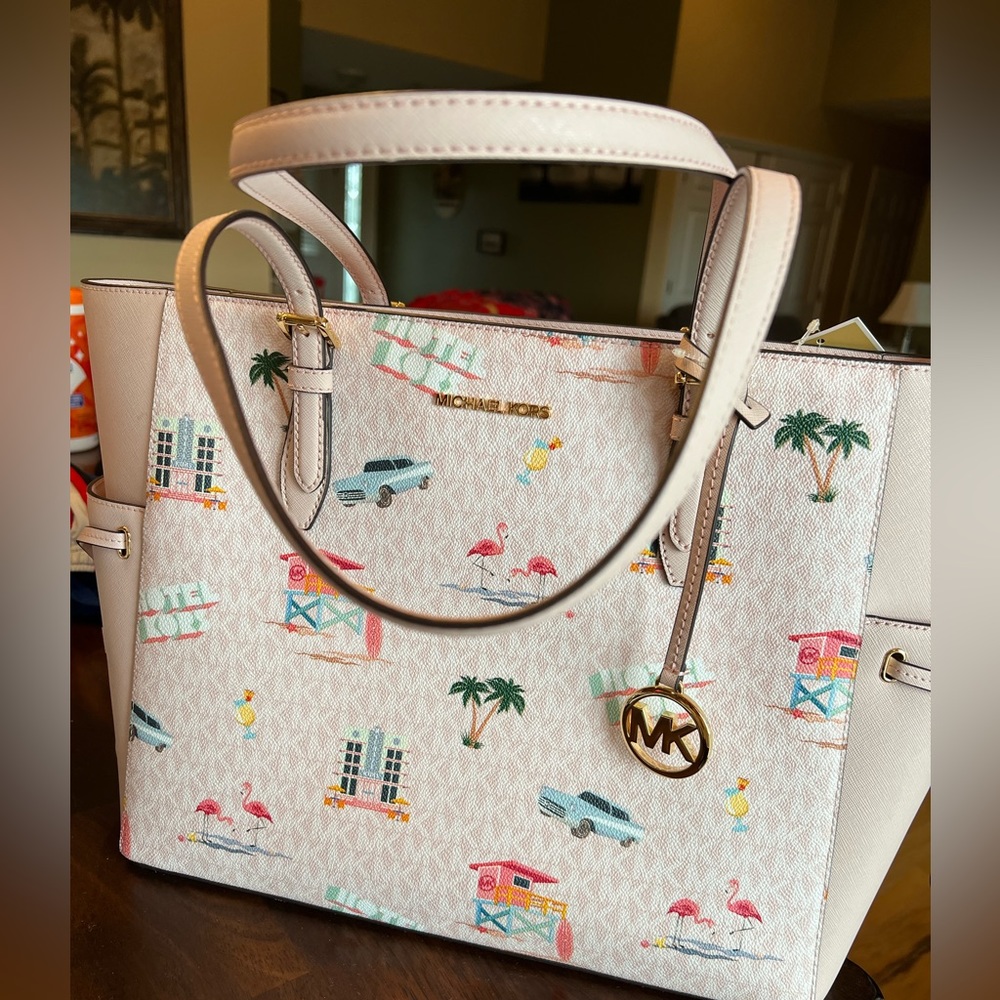 Large Michael Kors Gilly